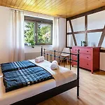 Cherine Apartment *